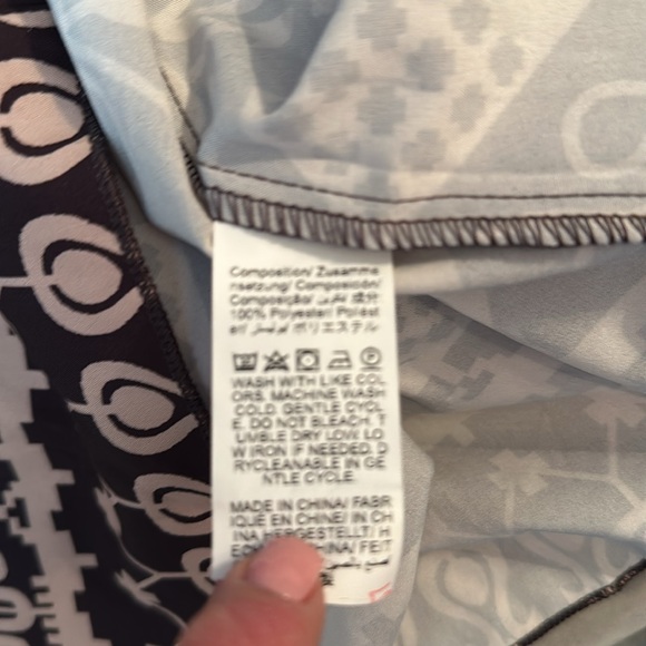 Printed Short Sleeve V Neck Dress Brown & Tan NEW! - Picture 4 of 4